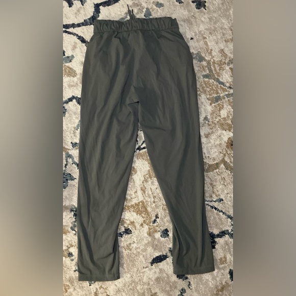 Lululemon Keep Moving Pant 7/8 High-Rise - Size 6 - Picture 2 of 5